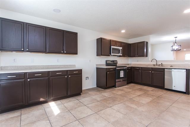 Building Photo - 2629 Clear Brook Dr