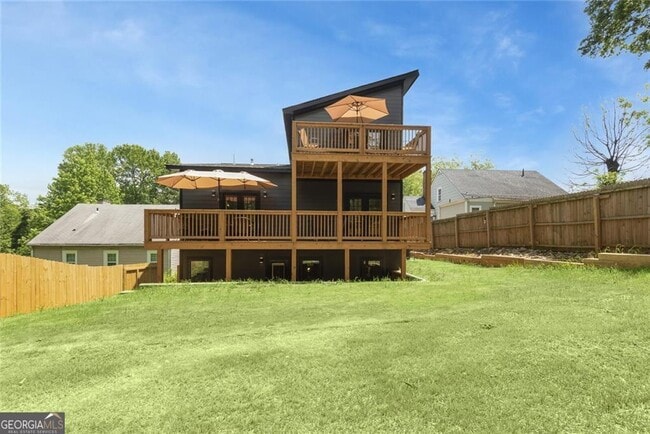 Building Photo - 255 Mathewson Pl SW