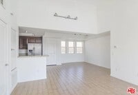 Building Photo - 11925 Kling St