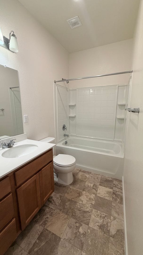 Building Photo - 5 Bed/ 2 Bath AVAILABLE NOW!