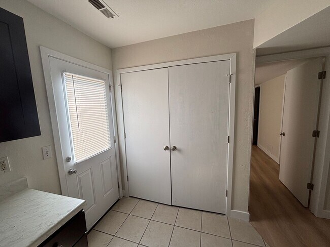 Building Photo - 1512-1514 Citadel Dr.