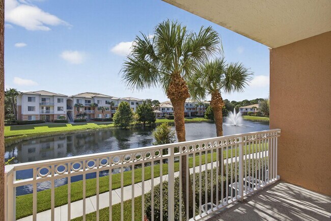 Building Photo - 6204 Myrtlewood Cir W