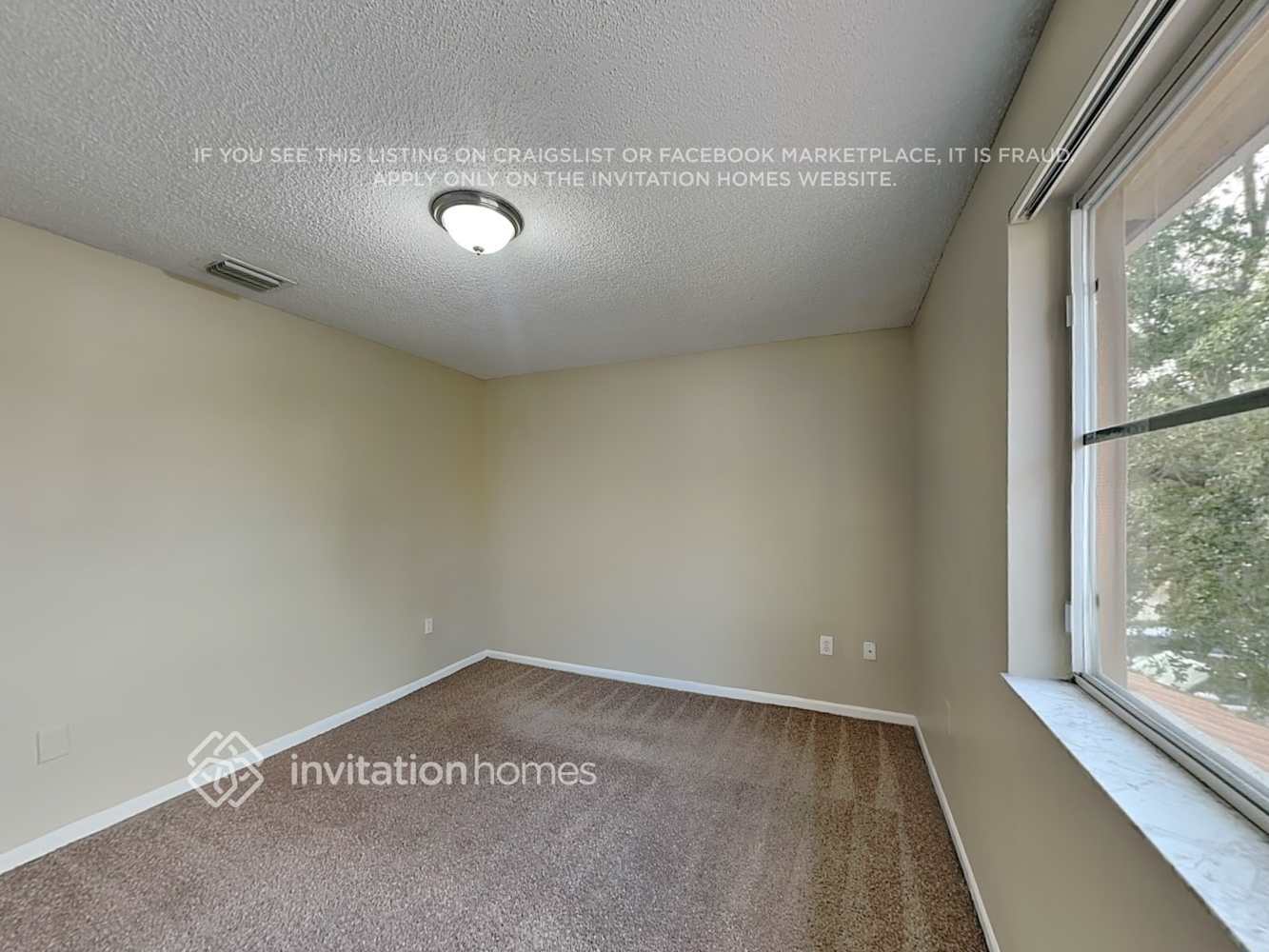 Building Photo - 15648 SW 112th Dr