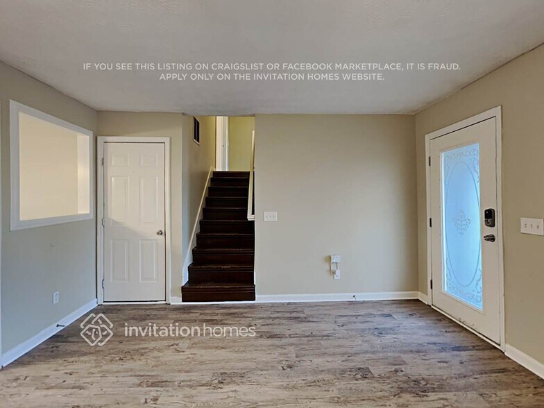 Building Photo - 1621 Highland Ct