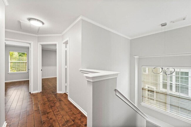 Building Photo - 26 Musgrove Pl