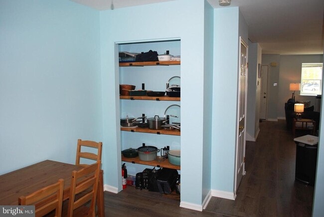 Building Photo - 290 Lawndale Ave