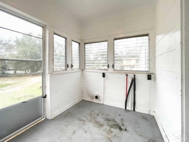 Building Photo - 2615 W Jackson St