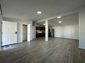 Building Photo - 99-741 Hulumanu St