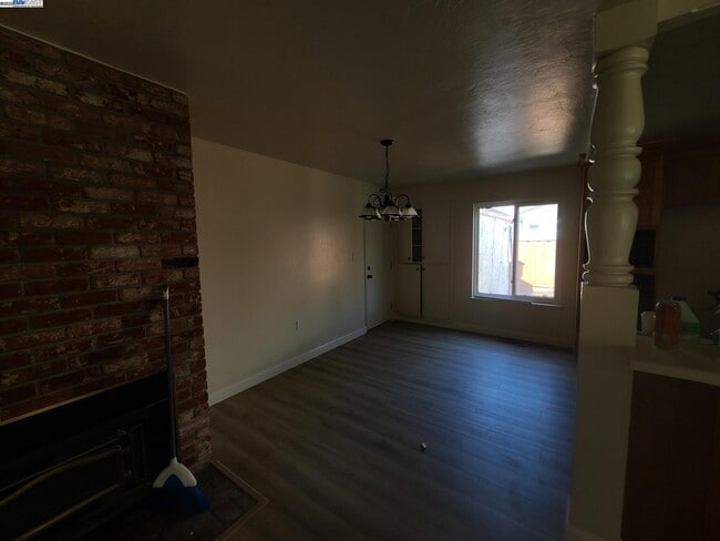 Building Photo - 1829 Rosetree Ct