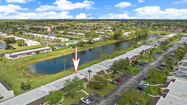 Building Photo - 227 Lake Meryl Dr