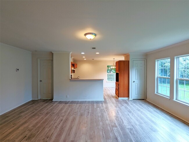 Building Photo - 829 Marjorie St