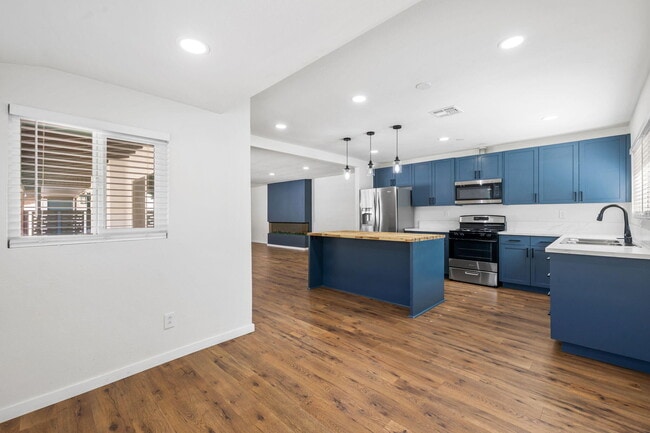 Building Photo - 51480 Avenida Obregon