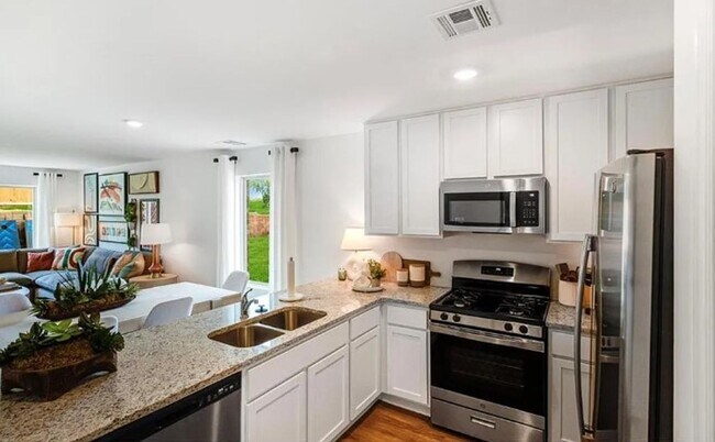 Building Photo - Brand New Home + Edmond Schools + All Applicances