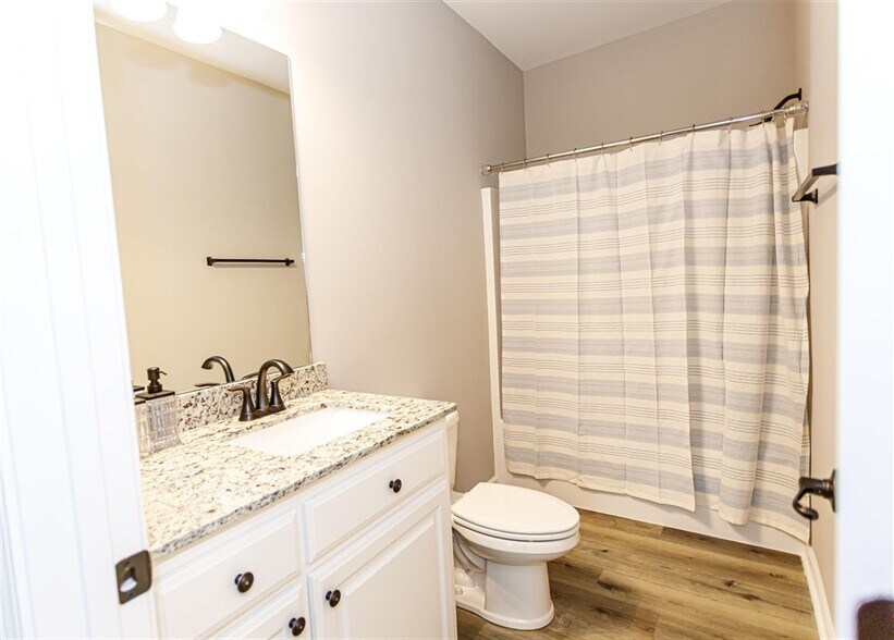 Building Photo - 2931 Niccoline Way
