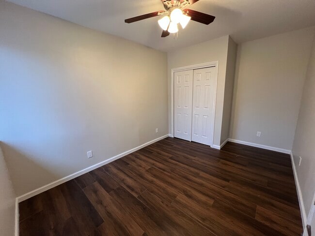 Building Photo - 30 Somerset Ave