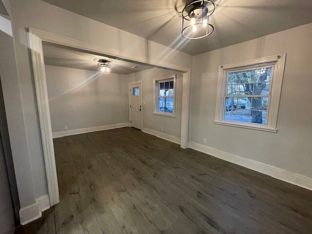 Building Photo - 118 Bermuda Ave