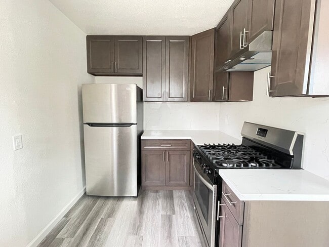 Building Photo - Upgraded Southside Two Bedroom