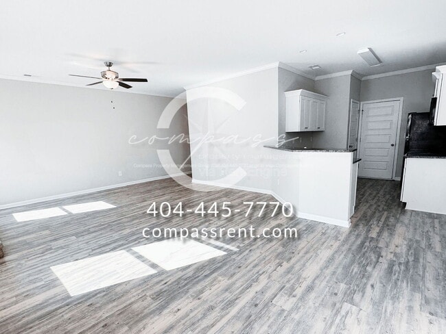 Building Photo - 200 Lyndon Wy NW