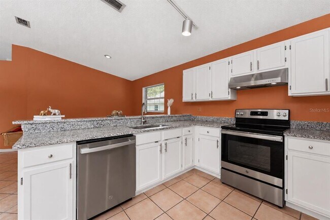 Building Photo - 3013 Barrymore Ct