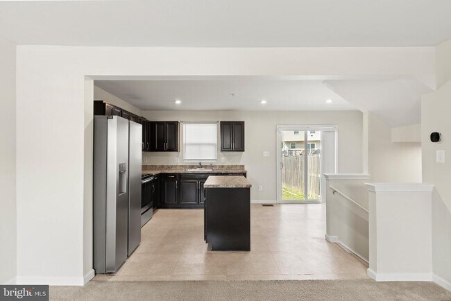 Building Photo - 46310 Creeping Primrose Ln
