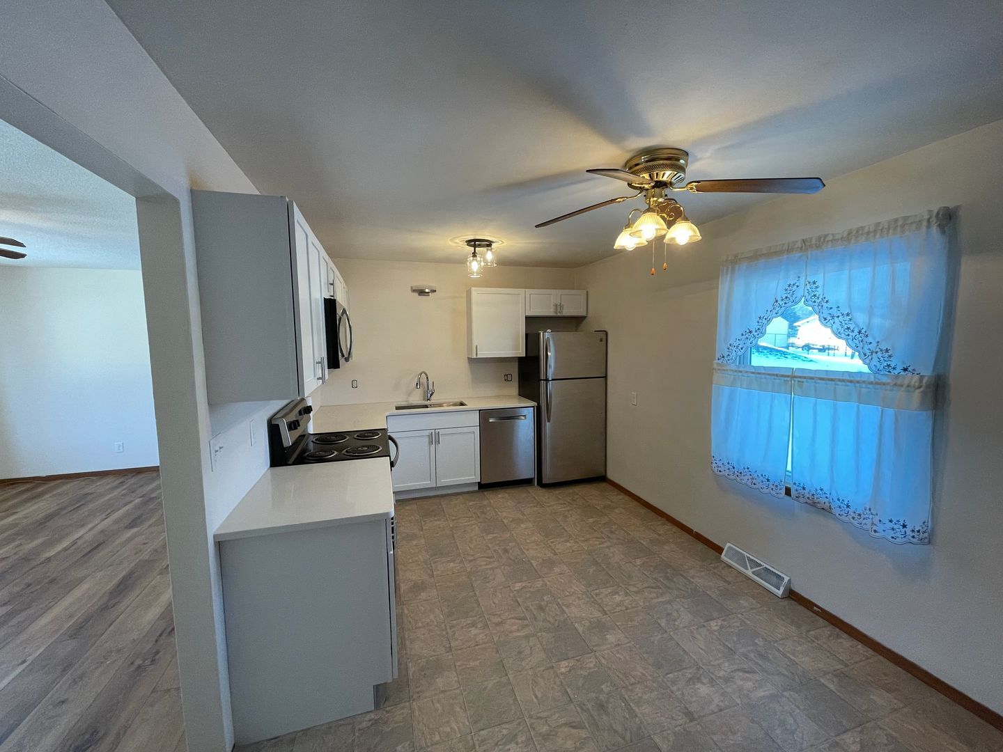 Building Photo - 308 S Main St