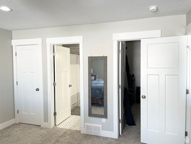 Building Photo - 1999 E Abbey Way