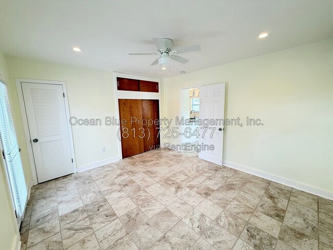 Building Photo - 206 Bates Ave