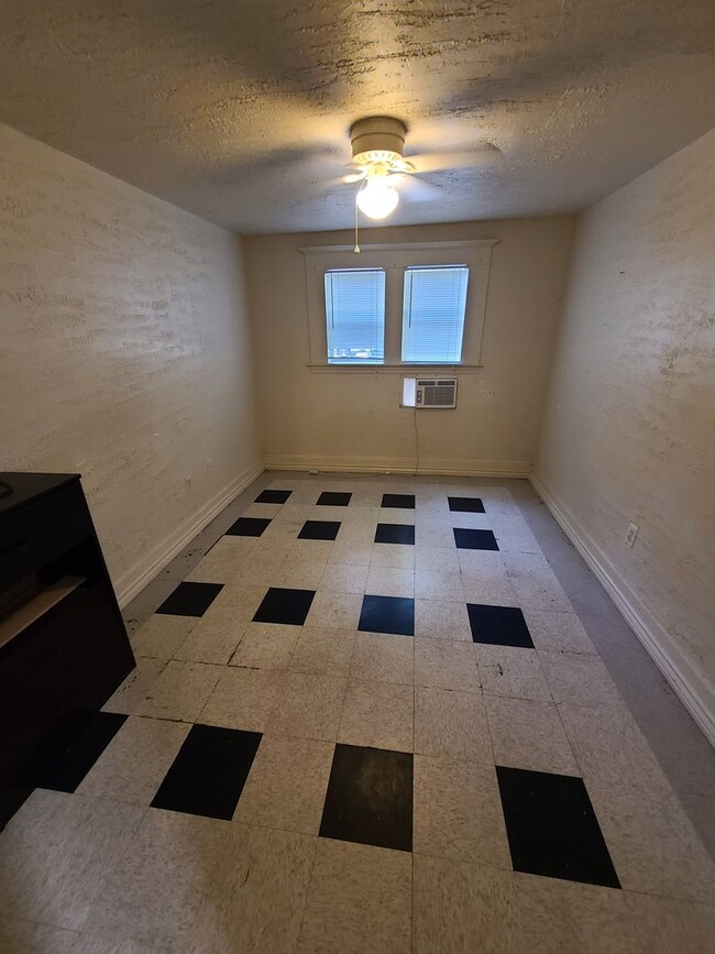 Building Photo - Lease To Purchase! NW OKC