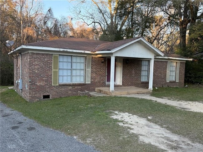 Building Photo - 532 Woodlore Dr