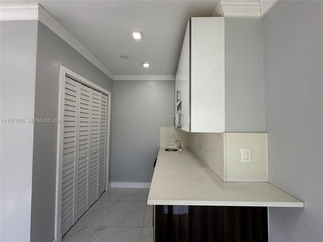 Building Photo - 3035 SW 27th Terrace