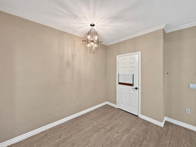 Building Photo - Stunning 2BD/2BA Condo in La Jolla W/ W/D,...