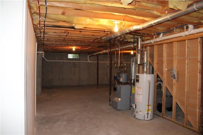 Building Photo - 5 Kristin Ct