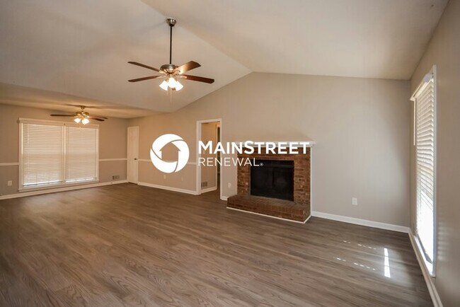 Building Photo - 3 Bedroom Pet-Friendly Home in Conyers, GA with Main Street Renewal