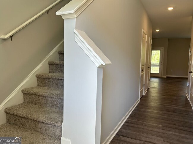 Building Photo - 18 Silverbell Ln NW