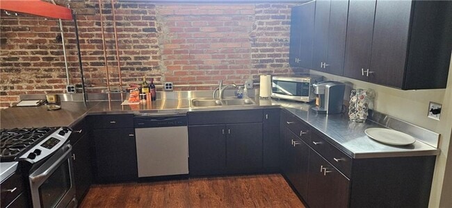 Building Photo - Nice Apartment Centrally Located in Fayetteville