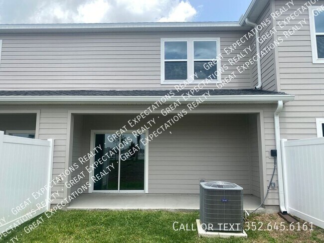 Building Photo - 4859 SW 81st Lp