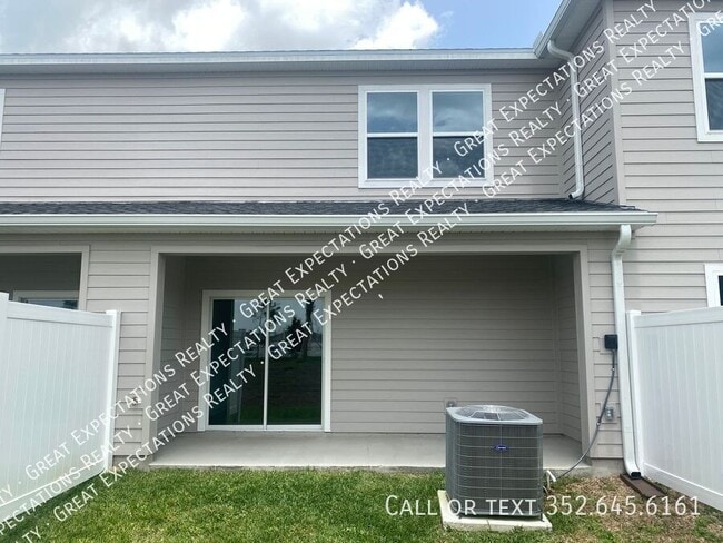 Building Photo - 4863 SW 81st Lp