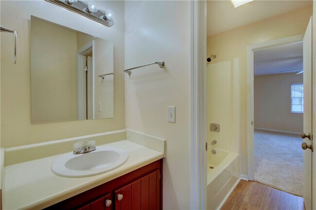 Building Photo - 639 Brockinton Point