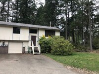 Building Photo - 1585 NW Palmer Ln