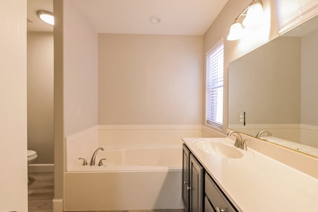 Building Photo - 1137 Shady Run Terrace