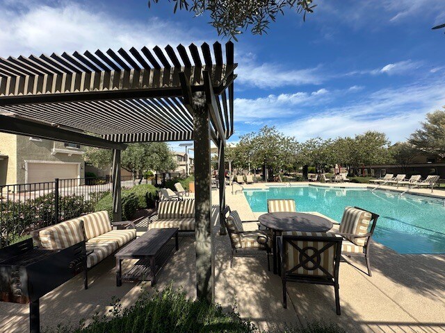 Building Photo - 2964 S Washington St