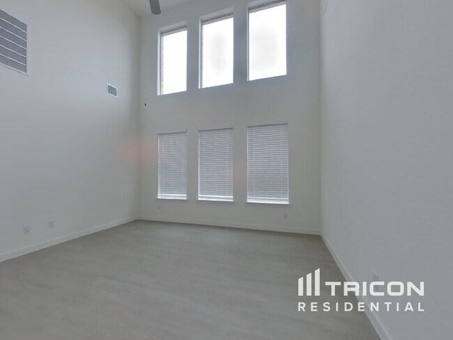 Building Photo - 2705 Serenity Grv Ln