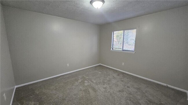 Building Photo - 2673 Stoneview Ct NW