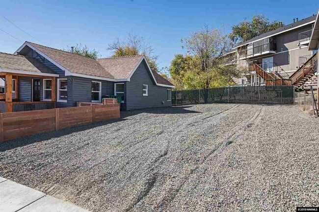 Building Photo - 1205 Valley Rd