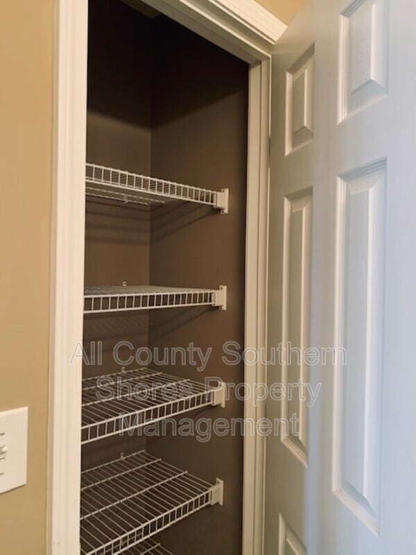 Building Photo - 970 Palisade Cir