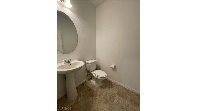 Building Photo - 6124 Castle Gardens Ave