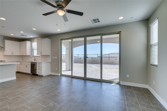 Building Photo - 11803 River Hawk Ave