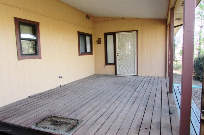 Building Photo - Unique 2 Bedroom with Large Office of US 64