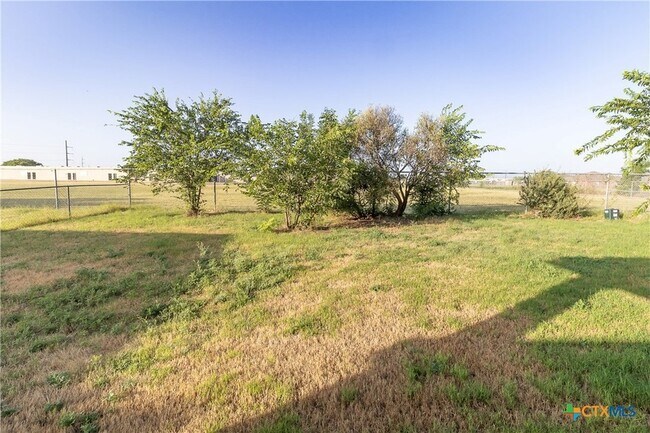 Building Photo - 4514 Hondo Dr