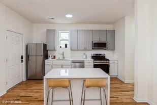 Building Photo - 1440 N Washtenaw Ave